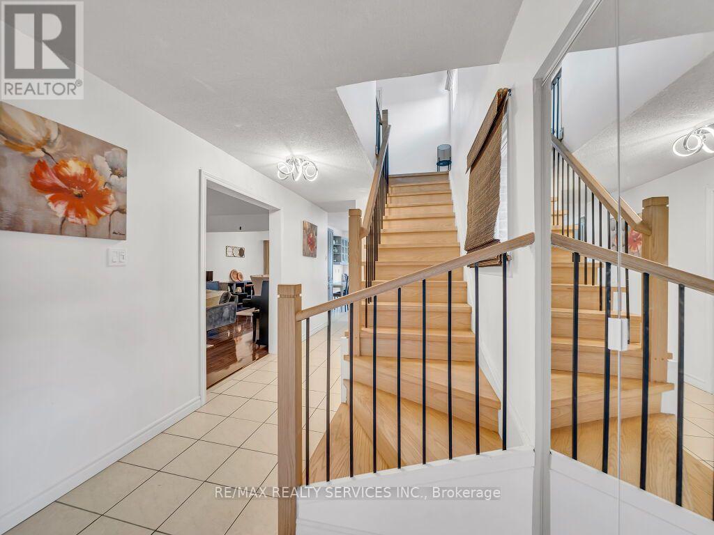 158 Fanshawe Drive, Brampton, ON photo 7