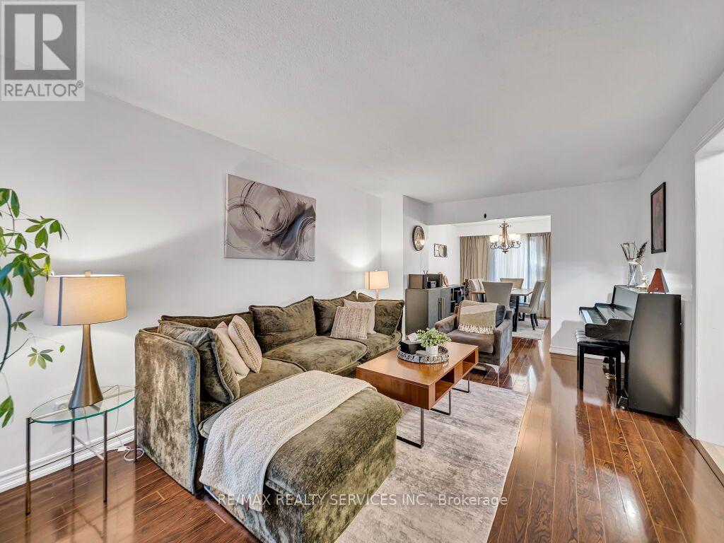 158 Fanshawe Drive, Brampton, ON photo 9