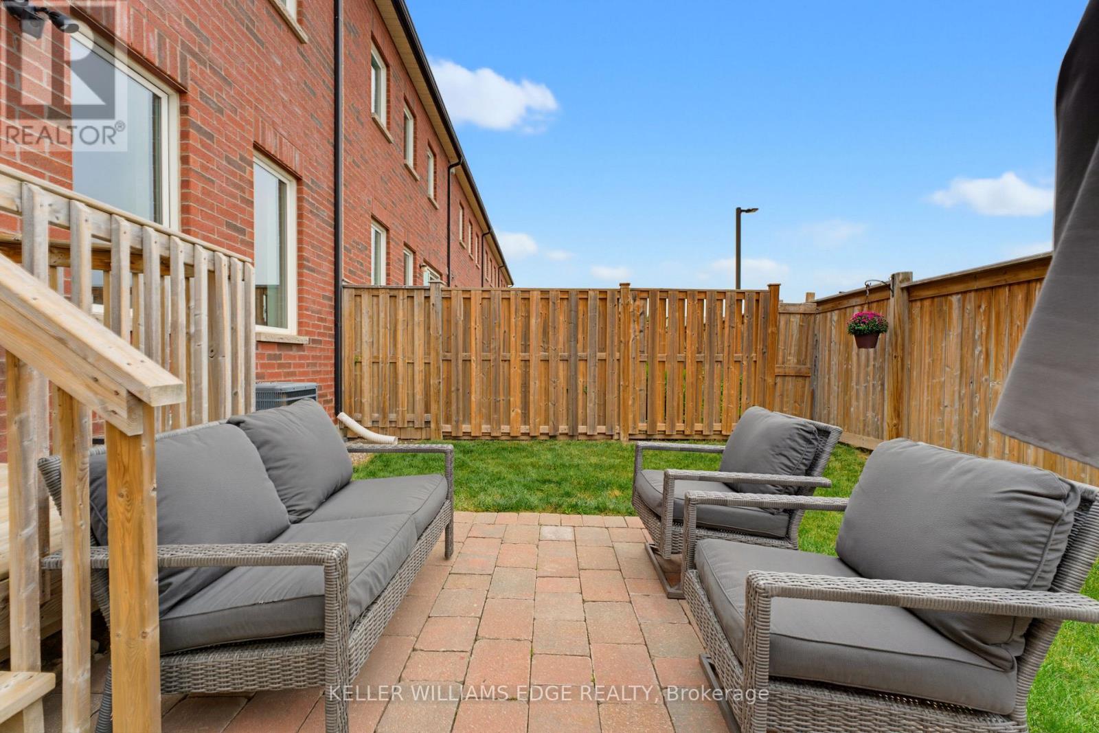 739 Banks Crescent, Milton, ON photo 29