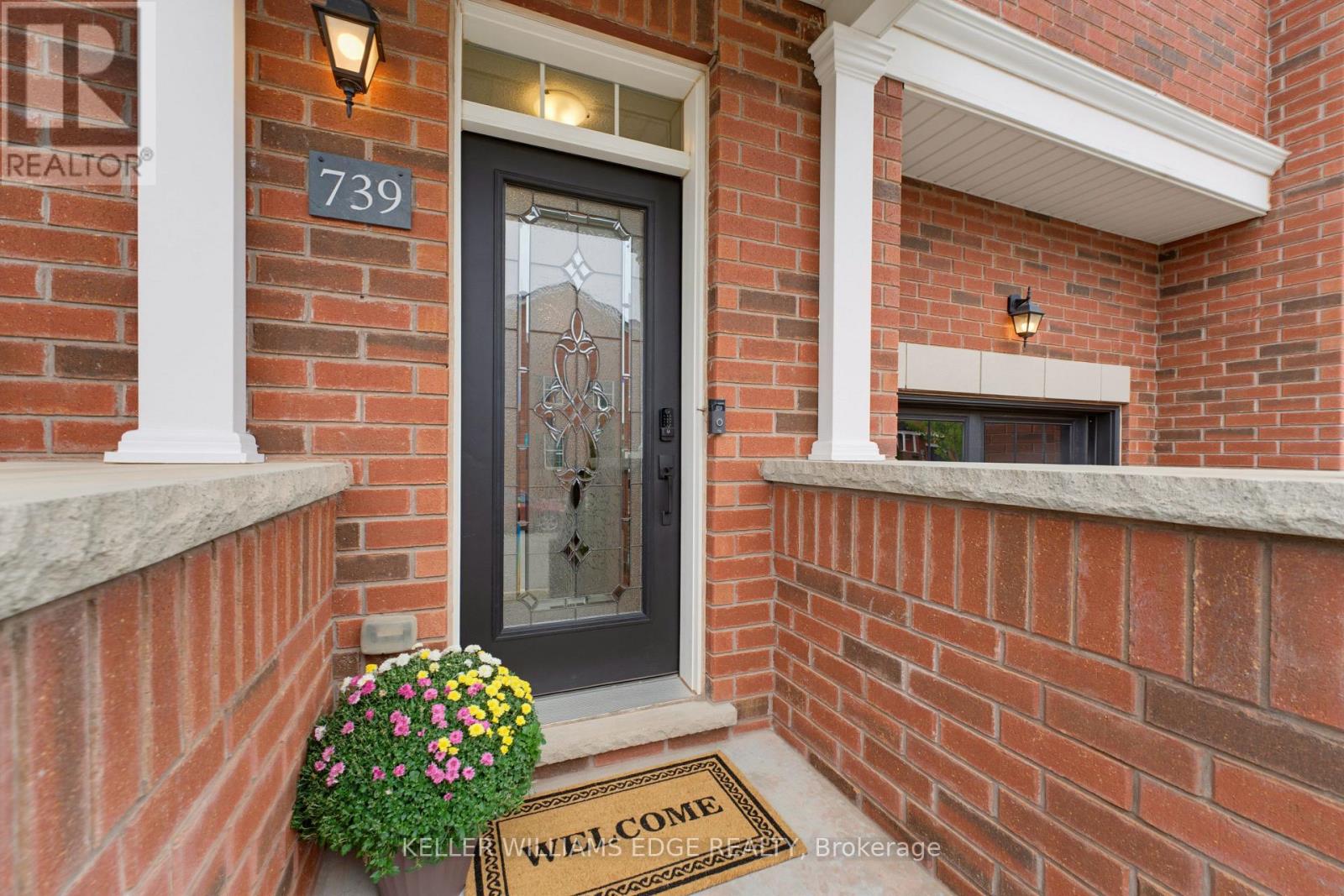 739 BANKS CRESCENT, Milton (WI Willmott) — photo 3