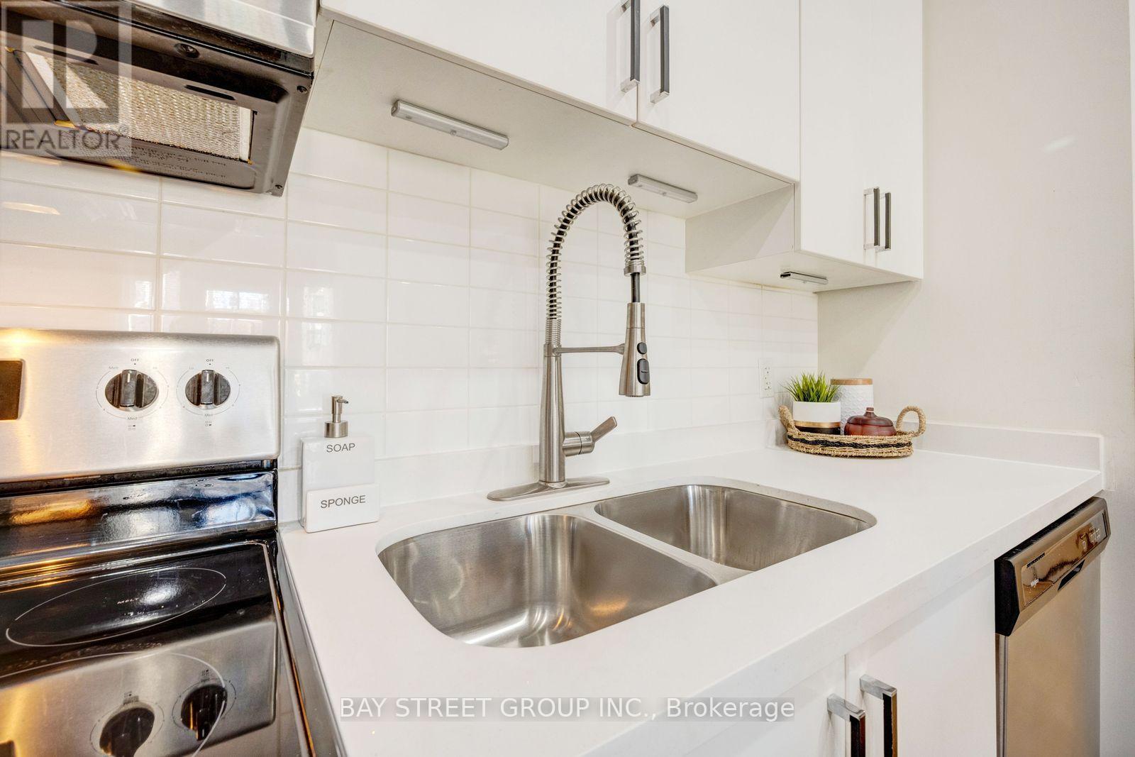 48- 1 Beckenrose Court, Brampton, ON photo 35