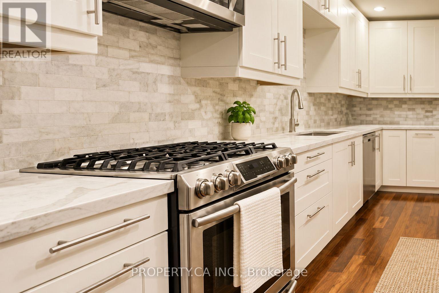 12 Sarnia Avenue, Toronto, ON photo 21