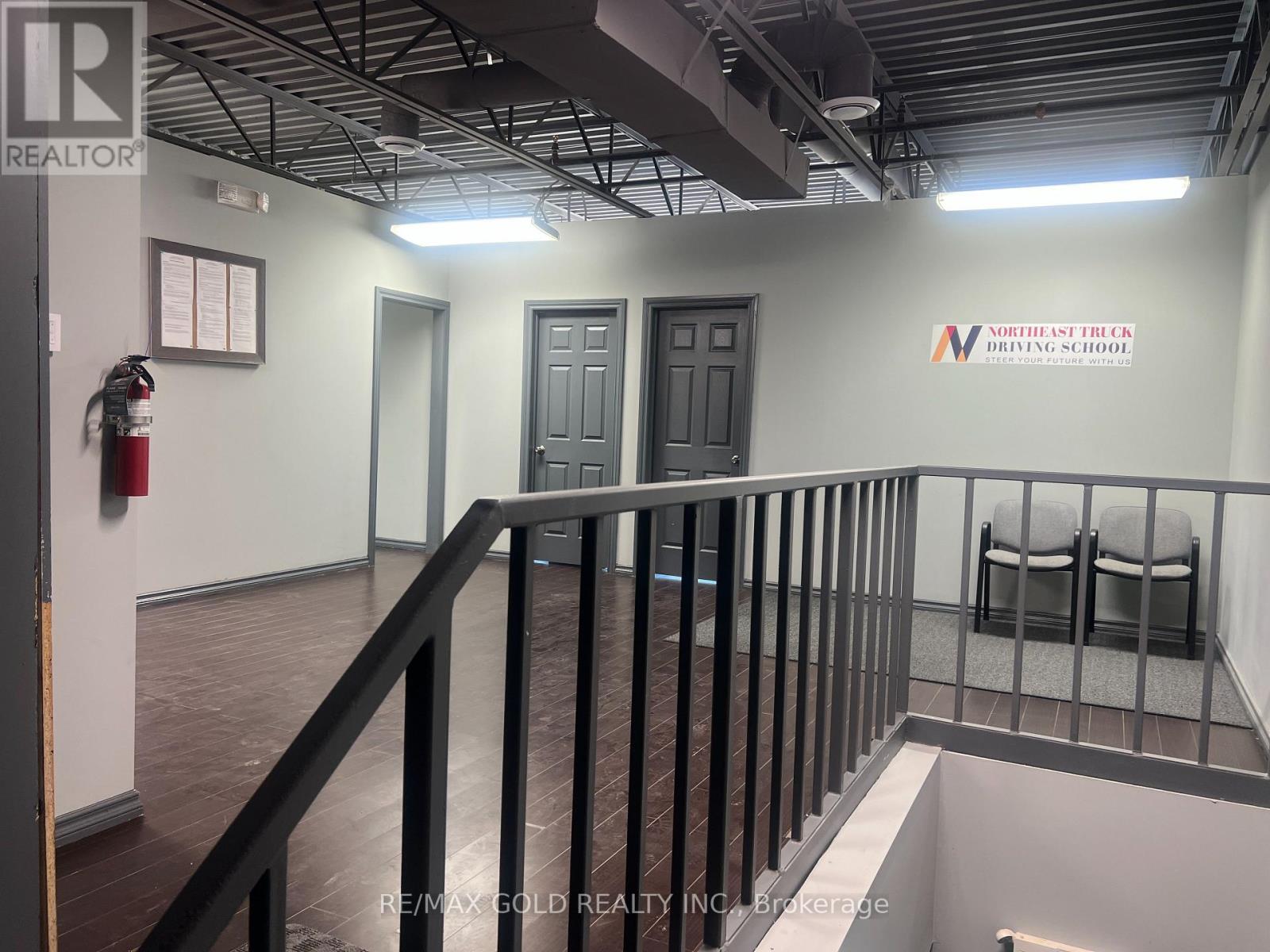 9-UPSTAIRS - 3A EDVAC DRIVE, Brampton (Gore Industrial North) — photo 6