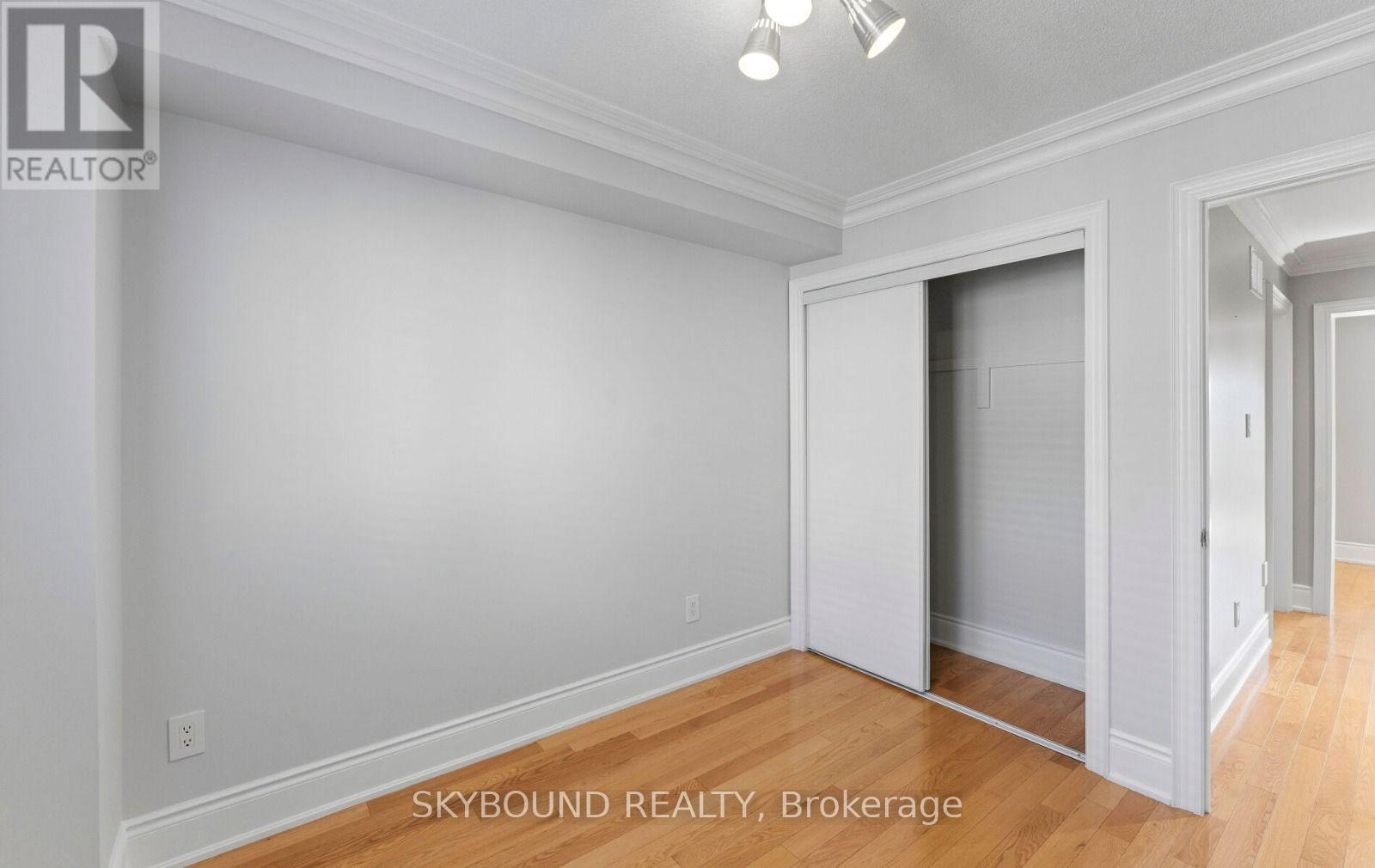 10 Gala Lane, Toronto, ON photo 36