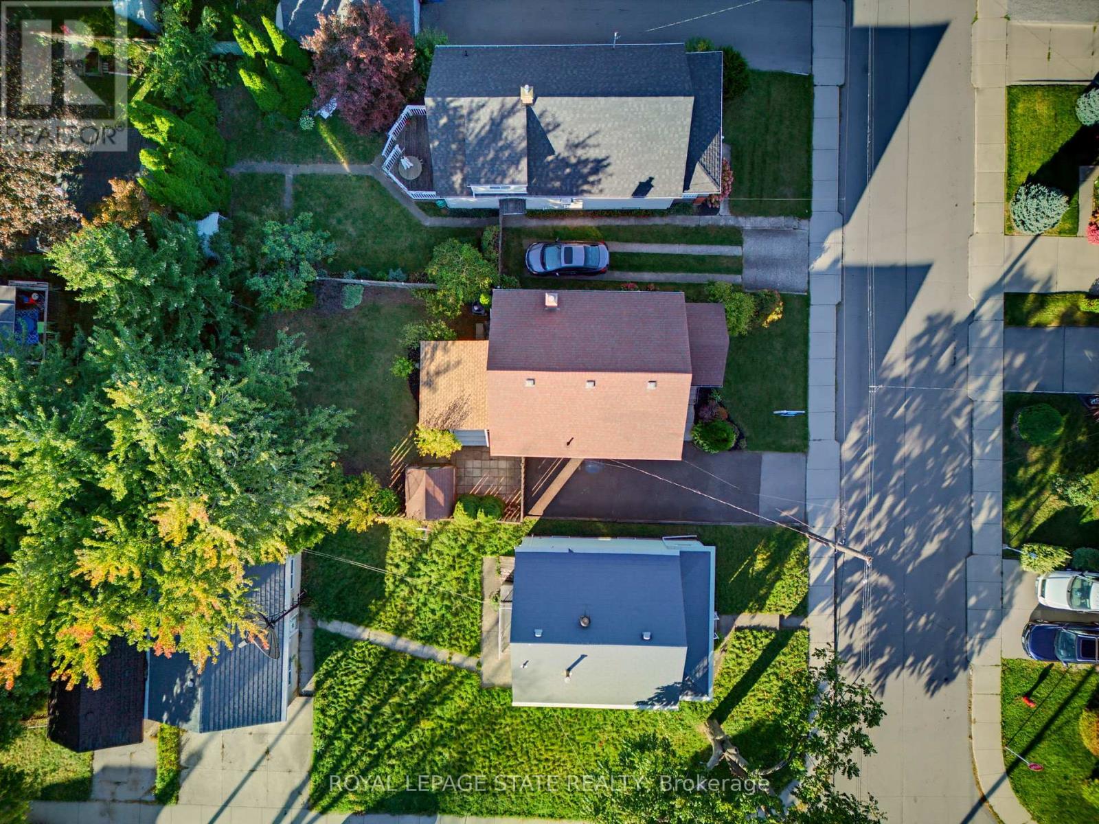 206 CRAIGROYSTON ROAD - 39