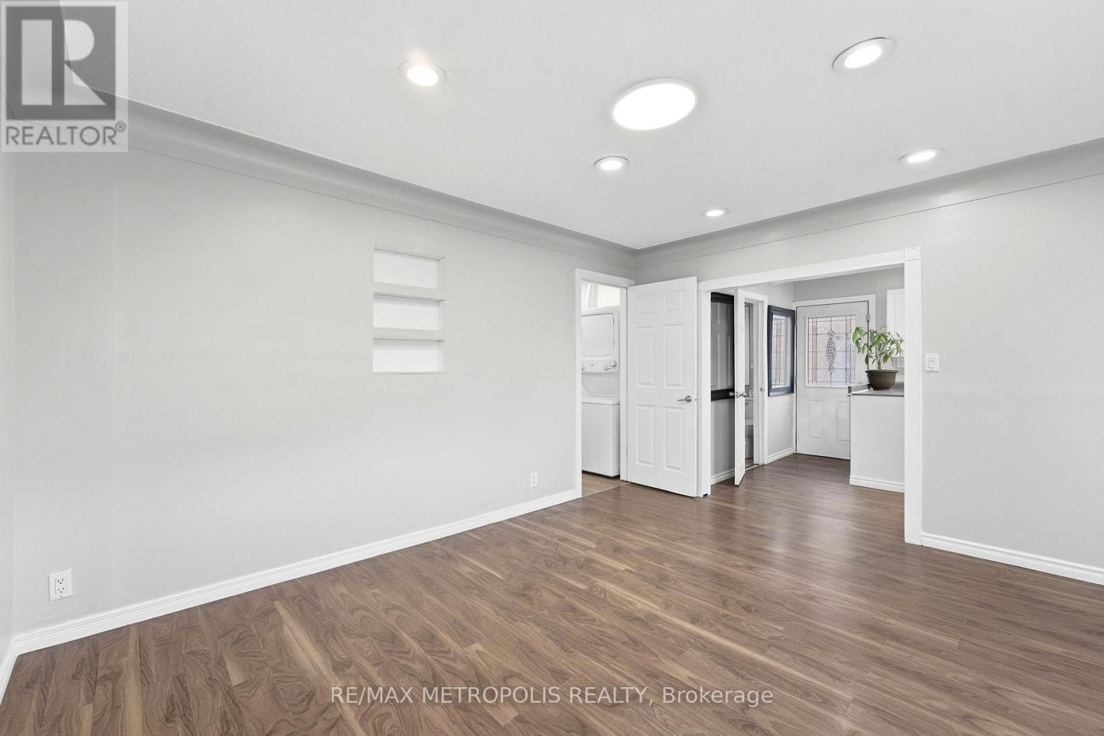 MAIN FL - 56 CHARING CROSS STREET, Brantford — photo 10