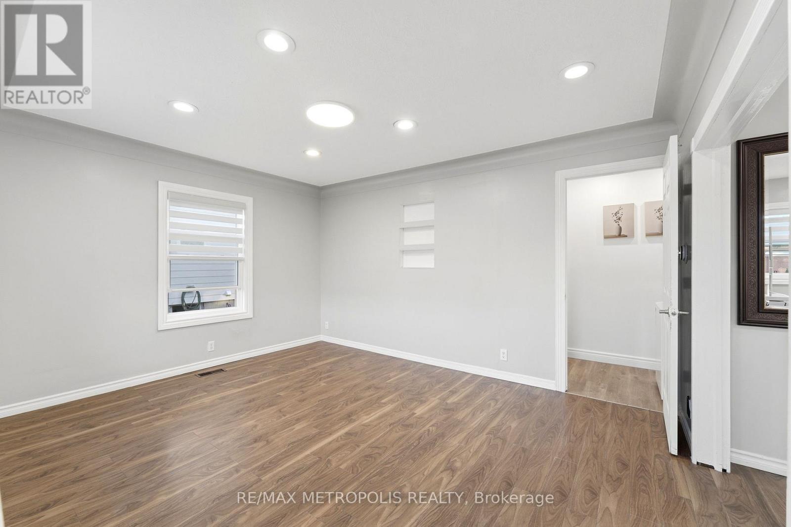 MAIN FL - 56 CHARING CROSS STREET, Brantford — photo 6