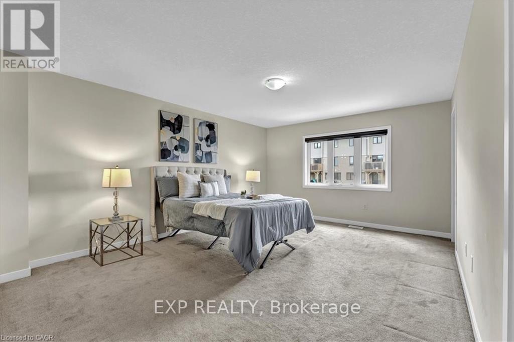 94 CRAFTER CRESCENT, Hamilton (Stoney Creek Mountain) — photo 10