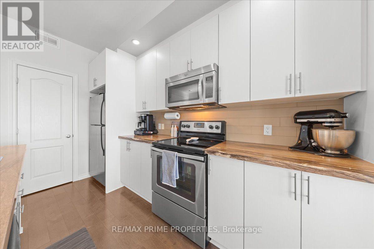 Commercial Properties for Sale in Ottawa – 218 CHAPERAL PRIVATE – By Peter Sagos - Image 9