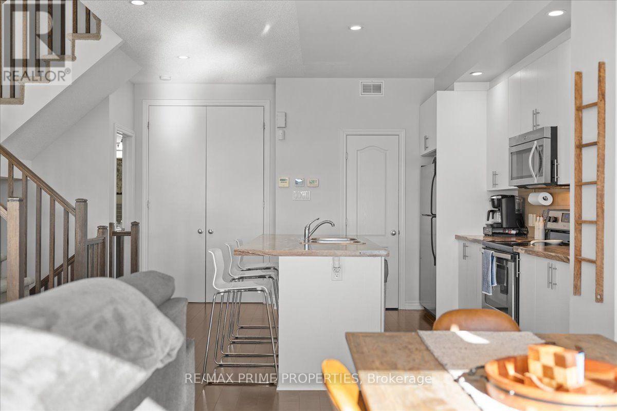 Commercial Properties for Sale in Ottawa – 218 CHAPERAL PRIVATE – By Peter Sagos - Image 8