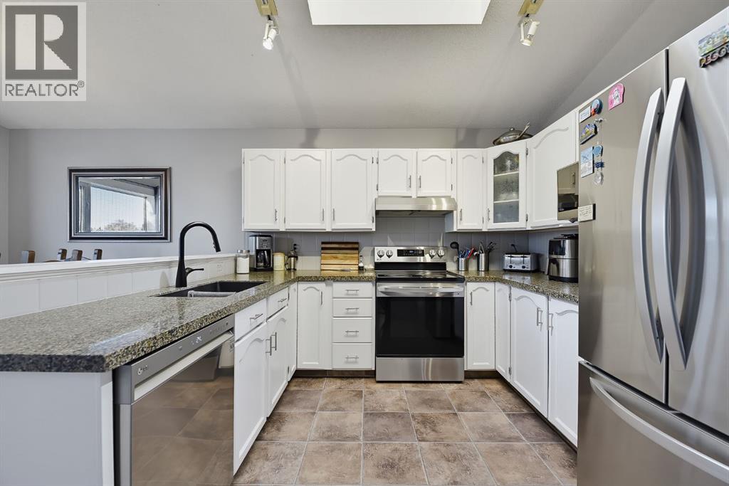 85 West Mcdougal Road, Cochrane — photo 11