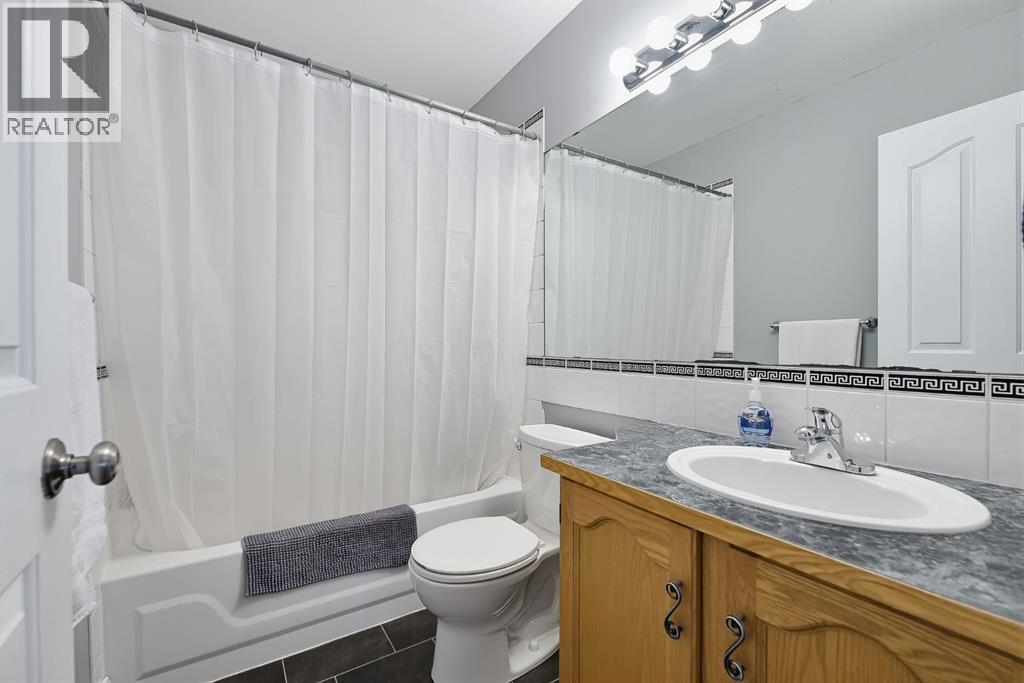 85 West Mcdougal Road, Cochrane — photo 25
