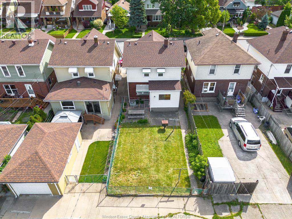 1165 MARENTETTE, Windsor — photo 4