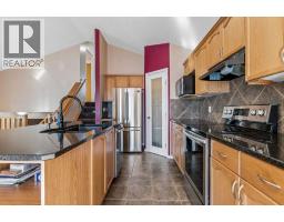 Family room - 574 Evermeadow Road Sw, Calgary, AB T2Y4W9 Photo 8
