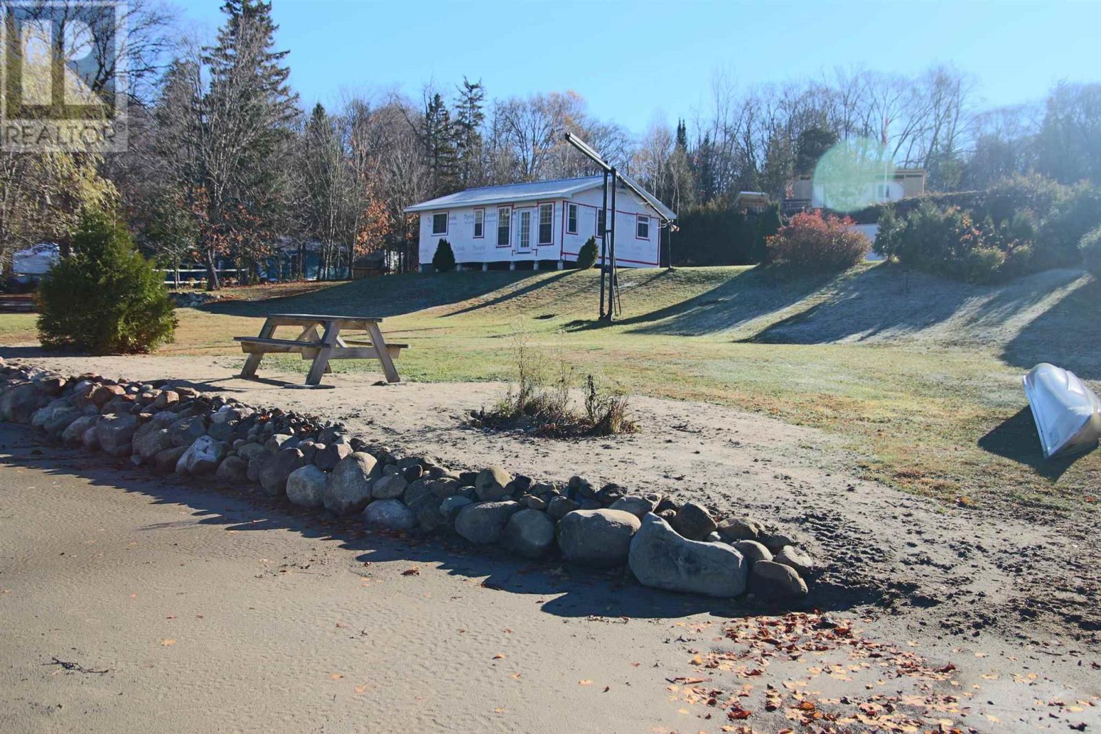 6 Weckstrom Lake RD, Searchmont