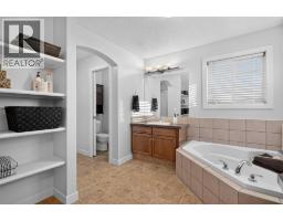 131 West Creek Meadow, Chestermere, AB T1X1T2 Photo 17