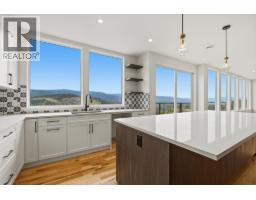 5pc Ensuite bath - 1531 Fairwood Lane, Kelowna, BC V1P0A4 Photo 16