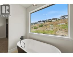 1531 Fairwood Lane, Kelowna, BC V1P0A4 Photo 34