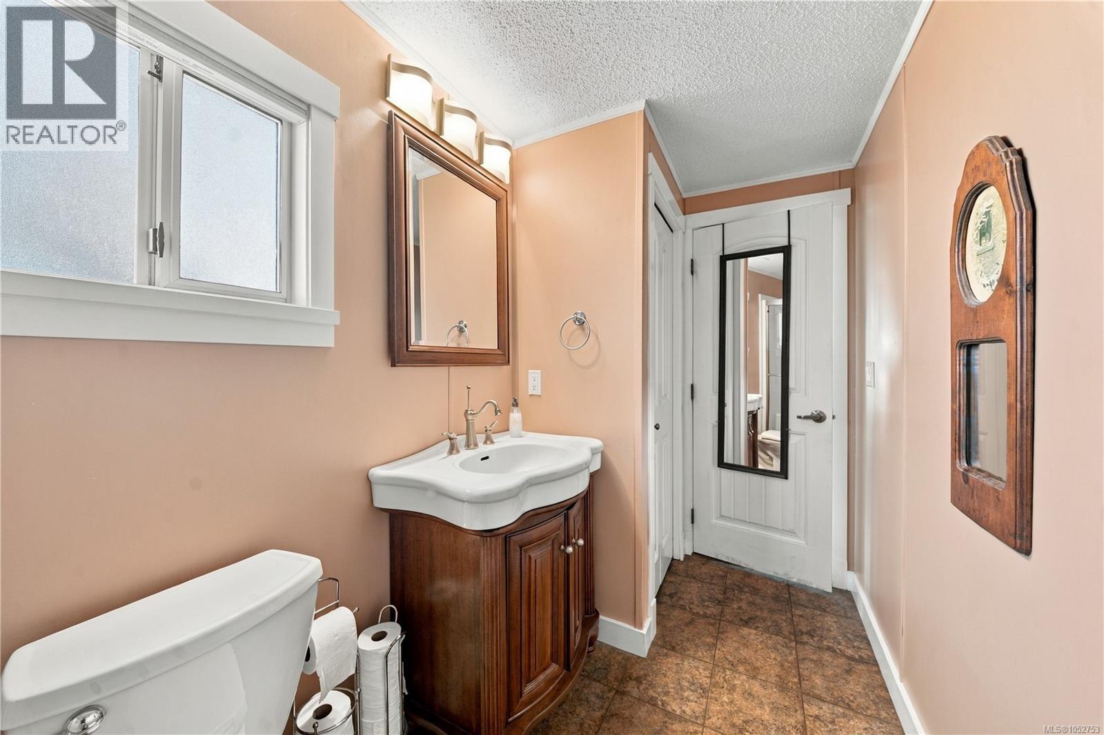 7 2301 Arbot Rd, Nanaimo - Image 1