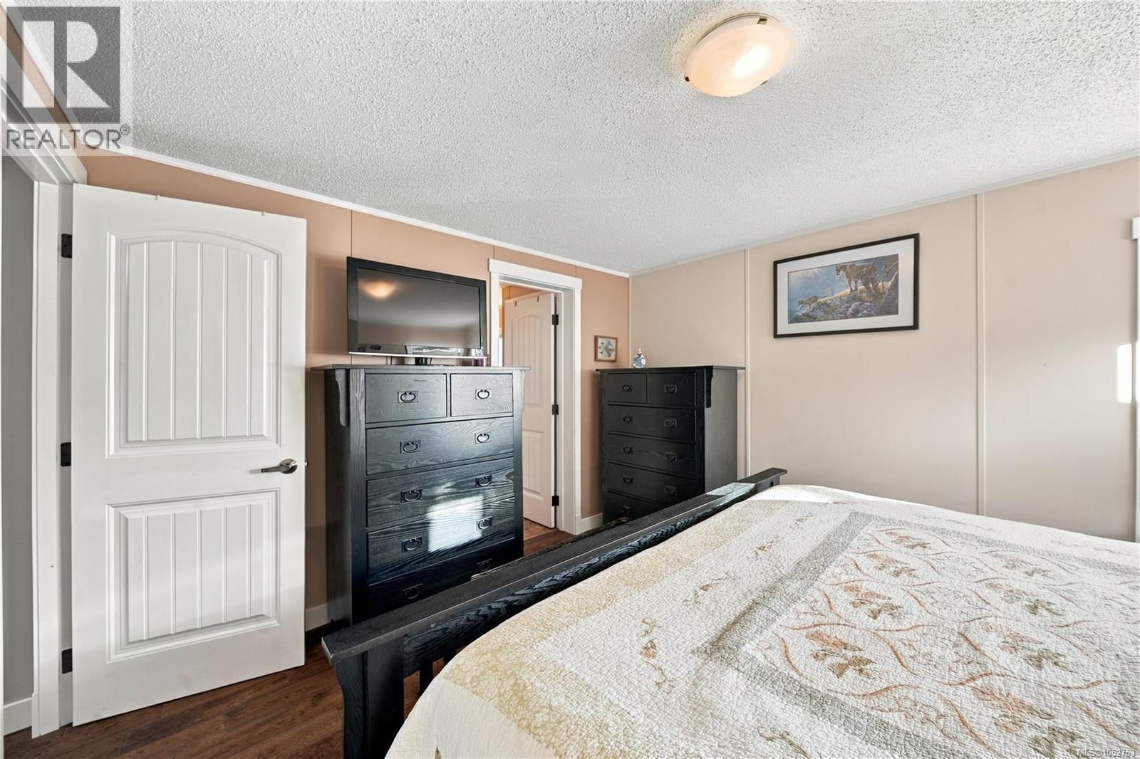 #7 2301 Arbot Rd - 33