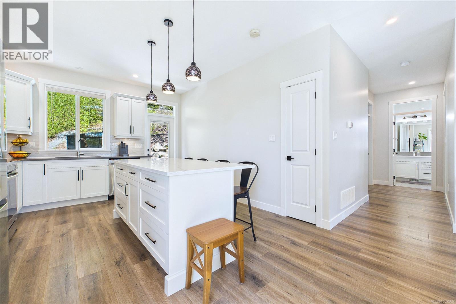 920 Craig Rd - 8