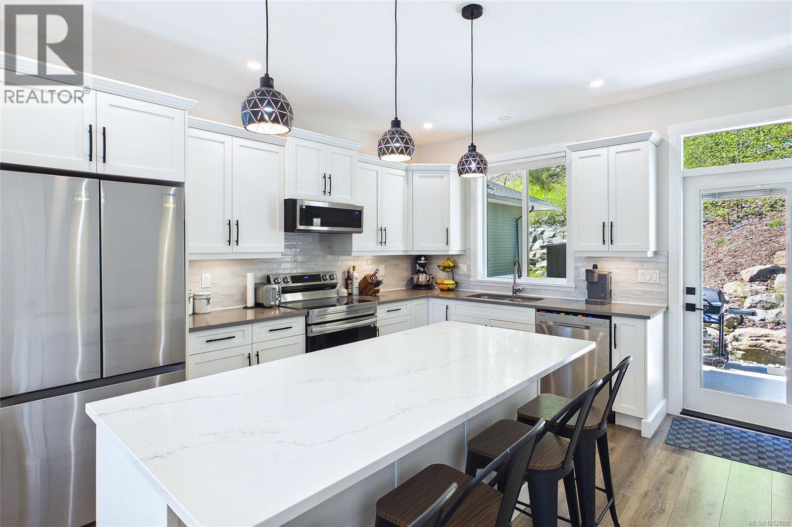 920 Craig Rd - 11