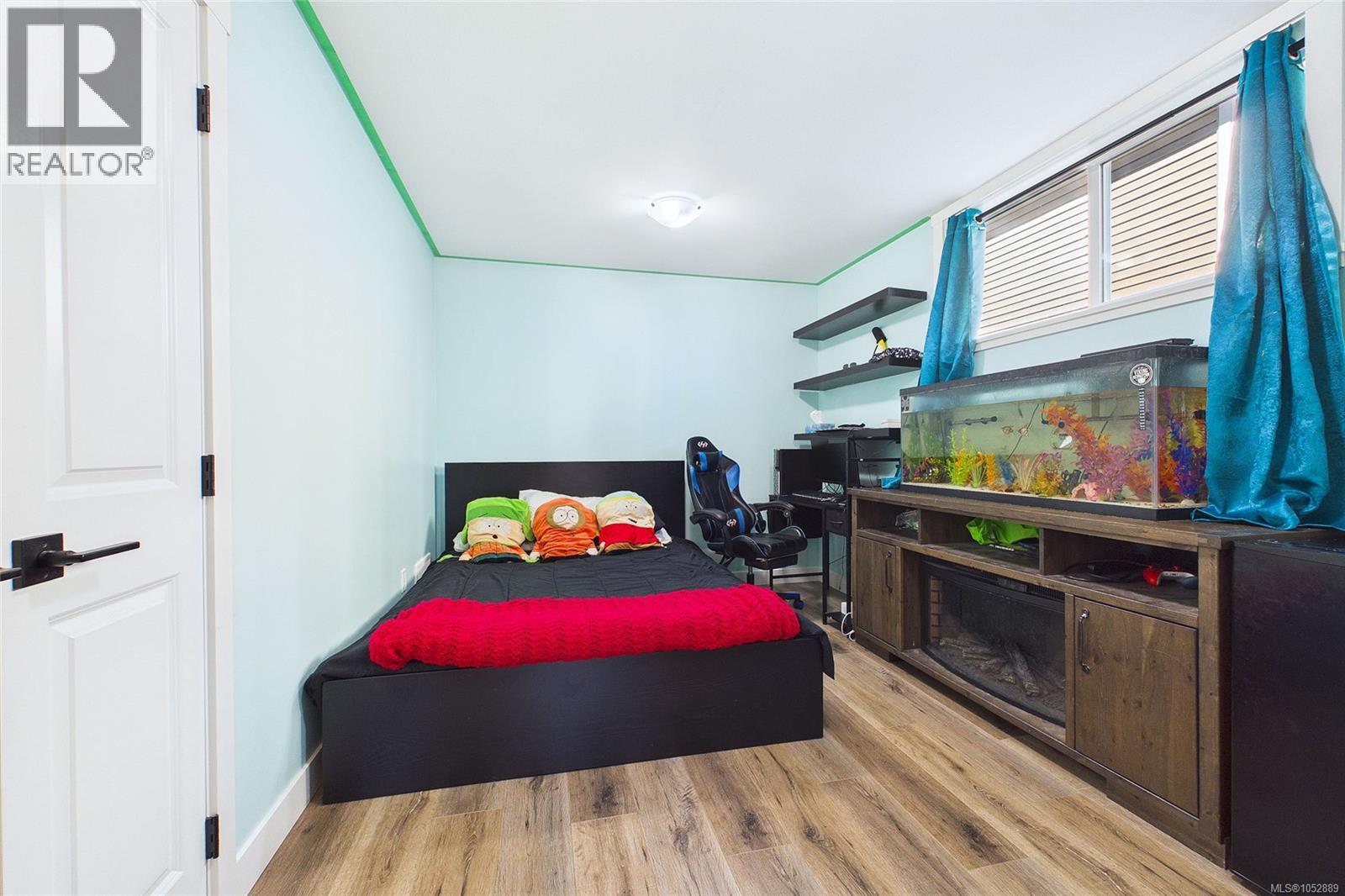 920 Craig Rd - 27