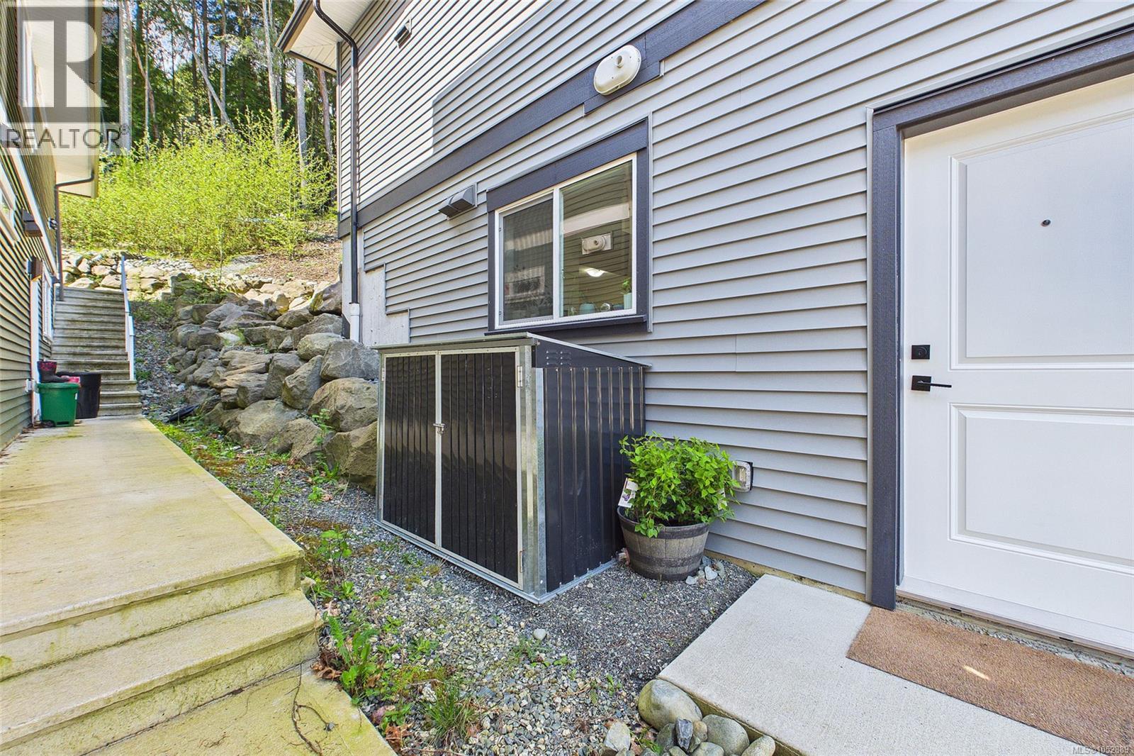 920 Craig Rd - 28