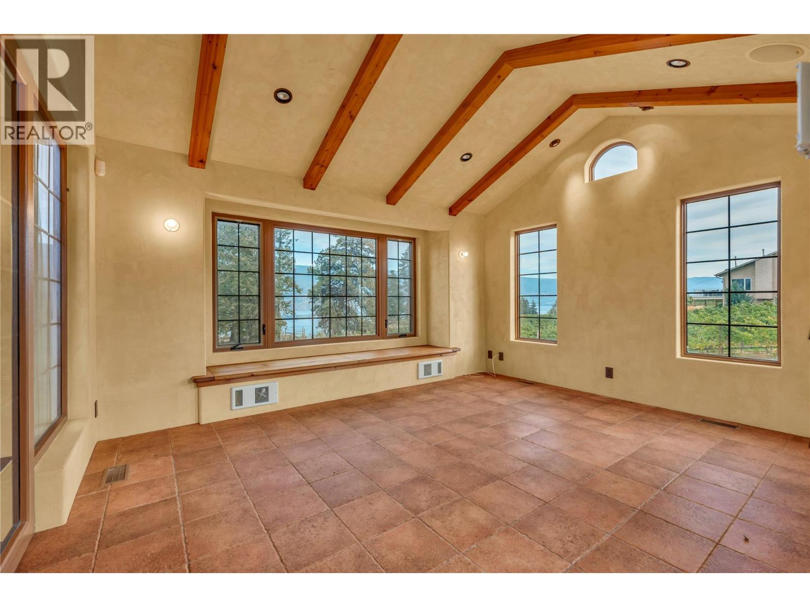 18005 Whitfield Road, Summerland - Image 1
