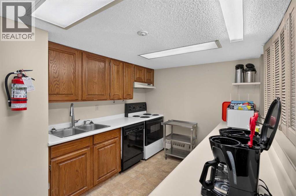 116, 2425 90 Avenue SW, Calgary — photo 10
