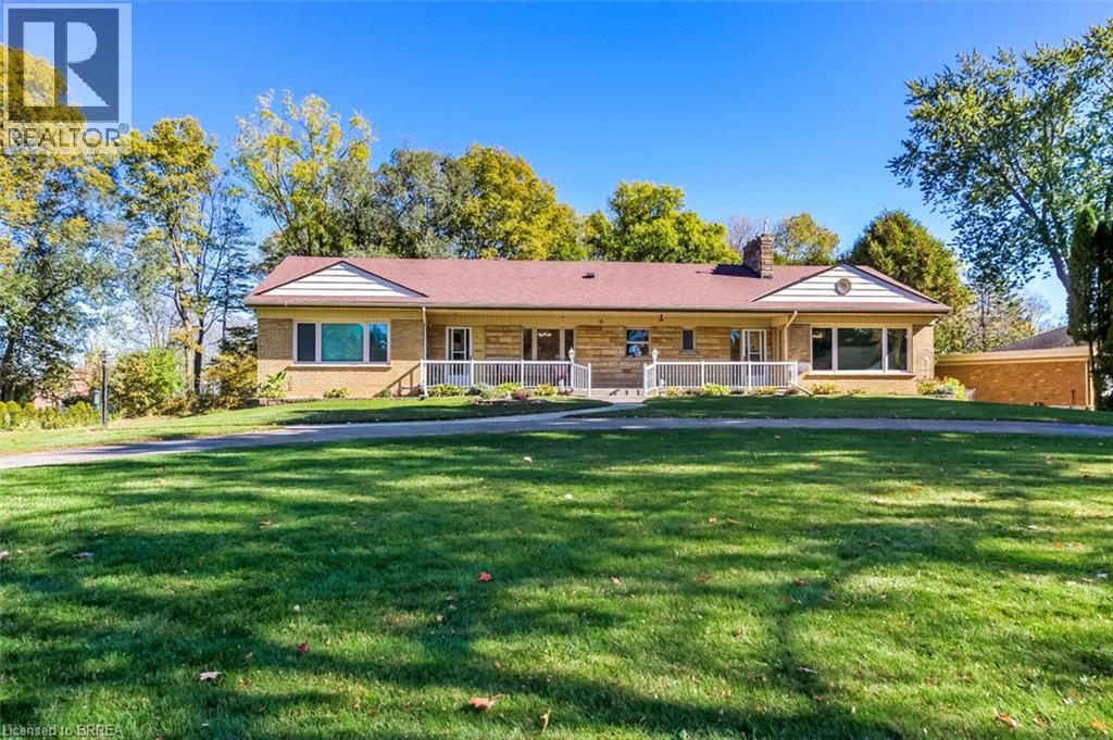 28 TUTELA HEIGHTS Road, Brantford — photo 2
