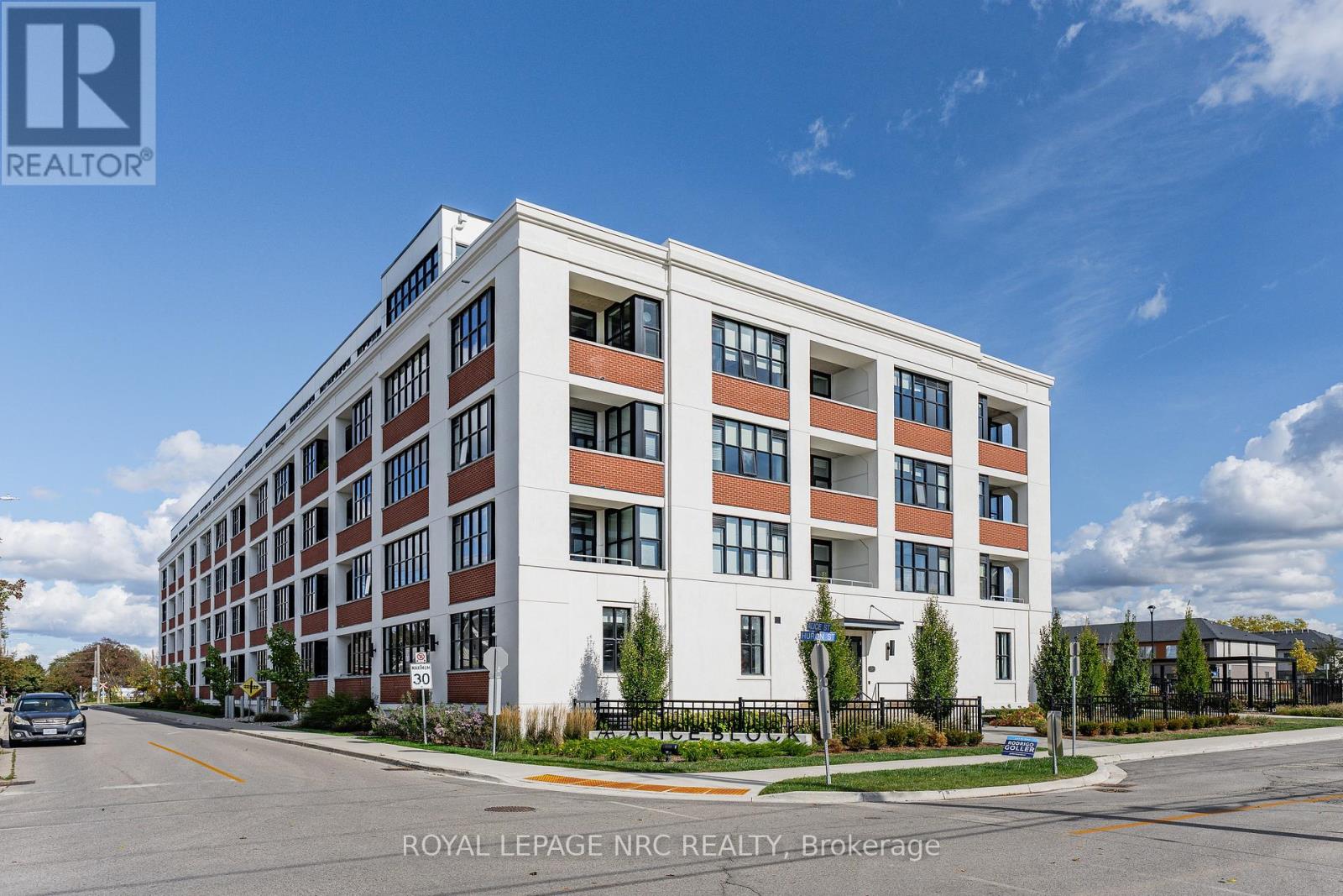 418 - 120 HURON STREET, Guelph (St. Patrick's Ward)