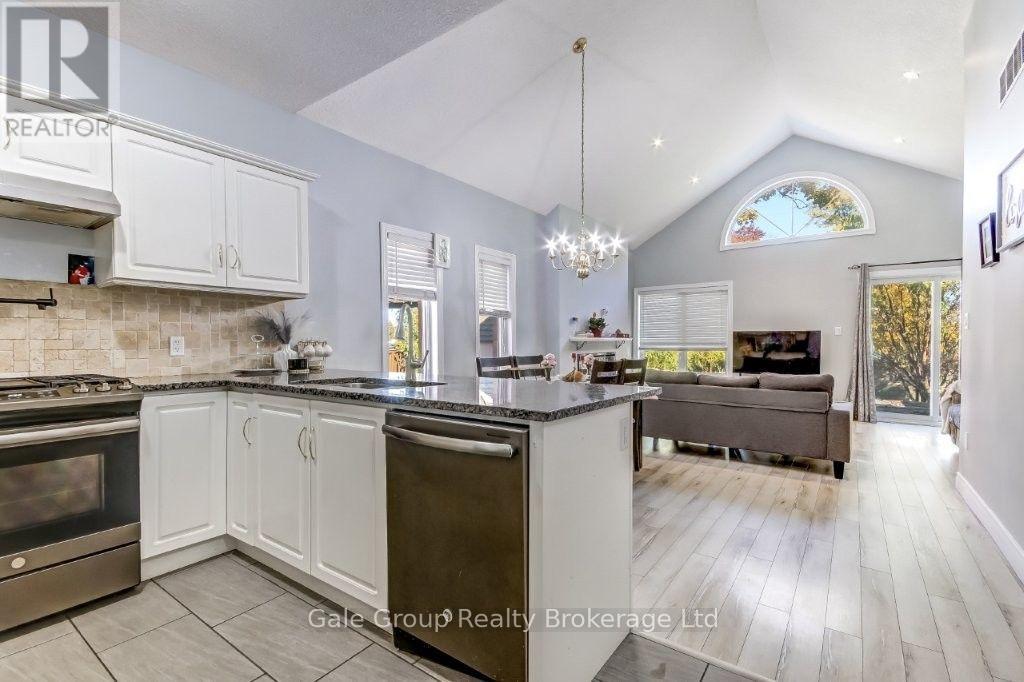 724 GARDEN COURT, Woodstock (Woodstock - North) — photo 6
