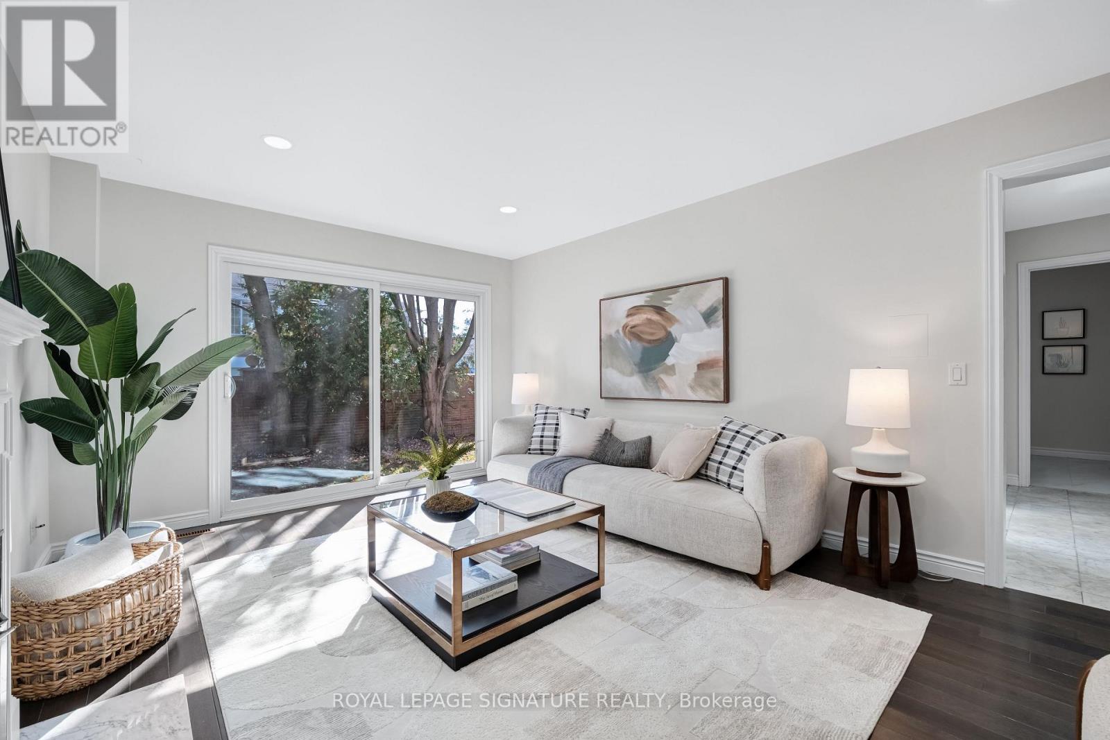 5 Patrick Boulevard, Toronto, ON photo 12