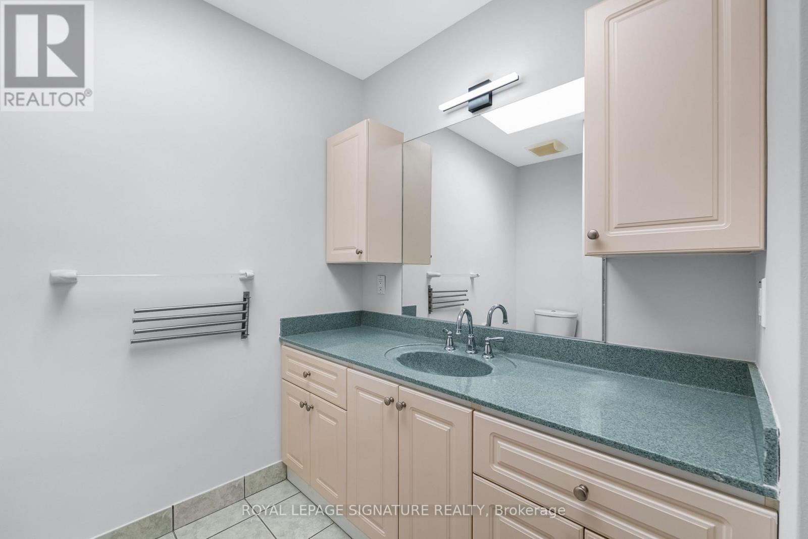 5 Patrick Boulevard, Toronto, ON photo 25
