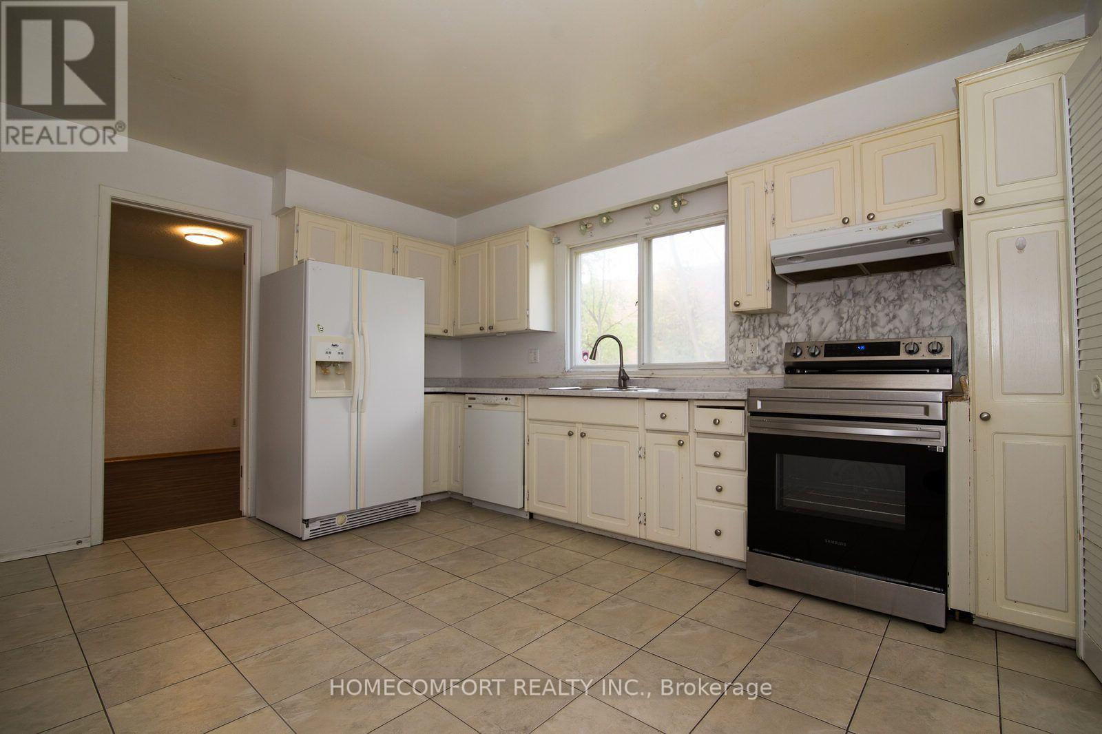 42 Pinemeadow Boulevard, Toronto, ON photo 12