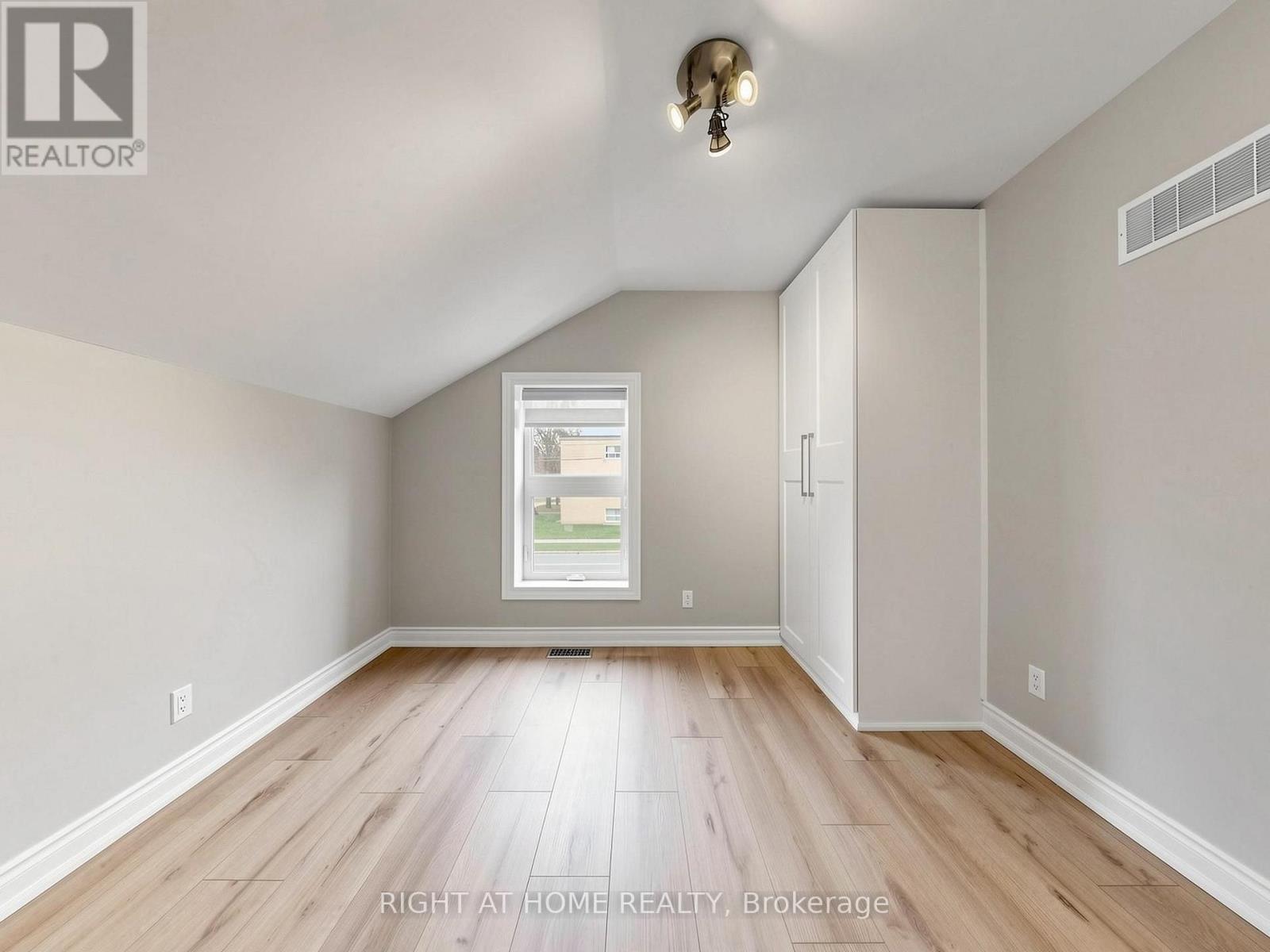 97 Park Road North, Oshawa, ON photo 27