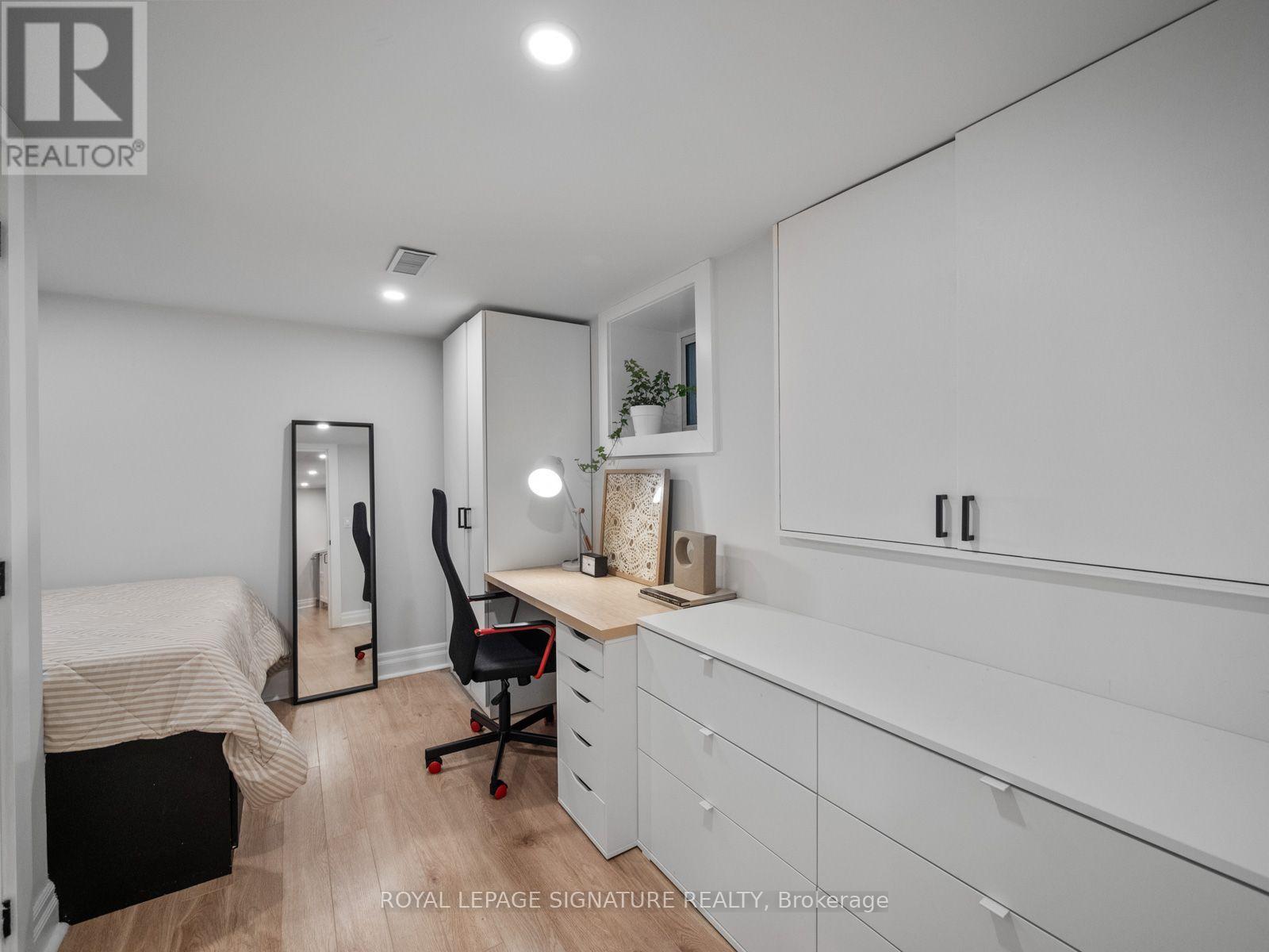 4 Orchard Park Boulevard, Toronto, ON photo 32