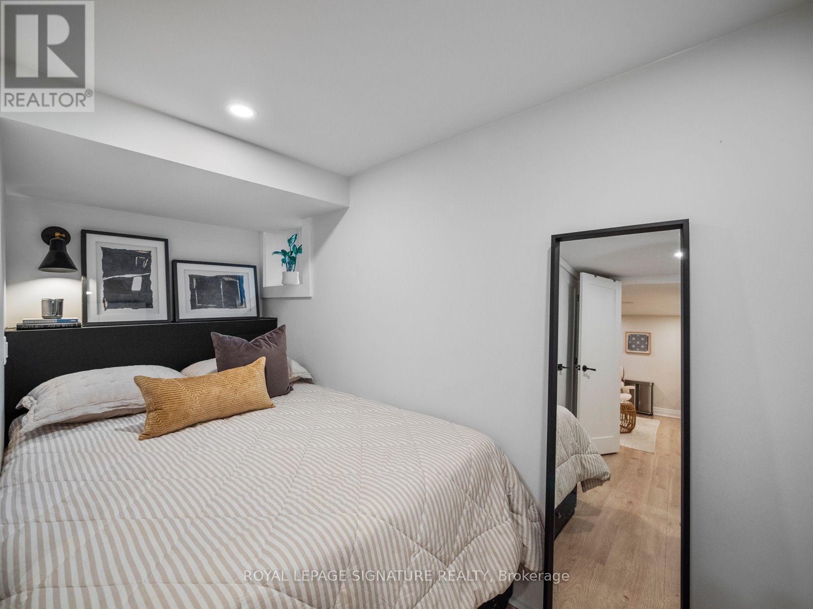 4 Orchard Park Boulevard, Toronto, ON photo 33