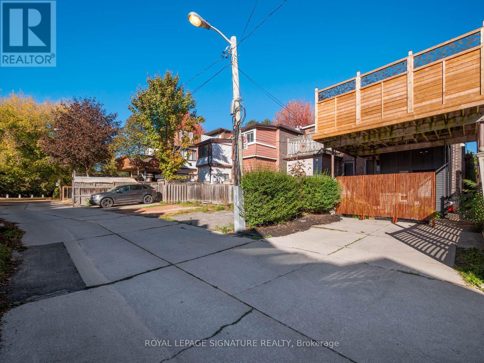 4 Orchard Park Boulevard, Toronto, ON photo 39