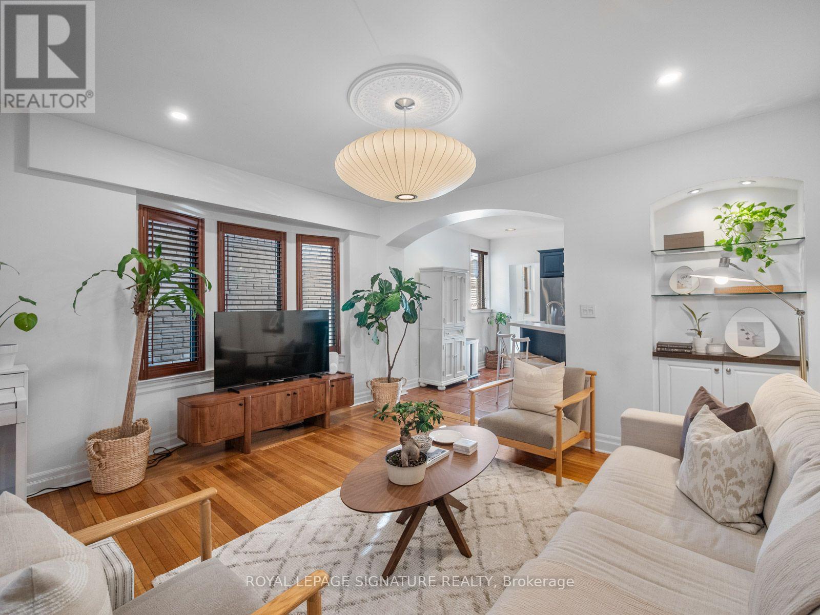 4 Orchard Park Boulevard, Toronto, ON photo 6