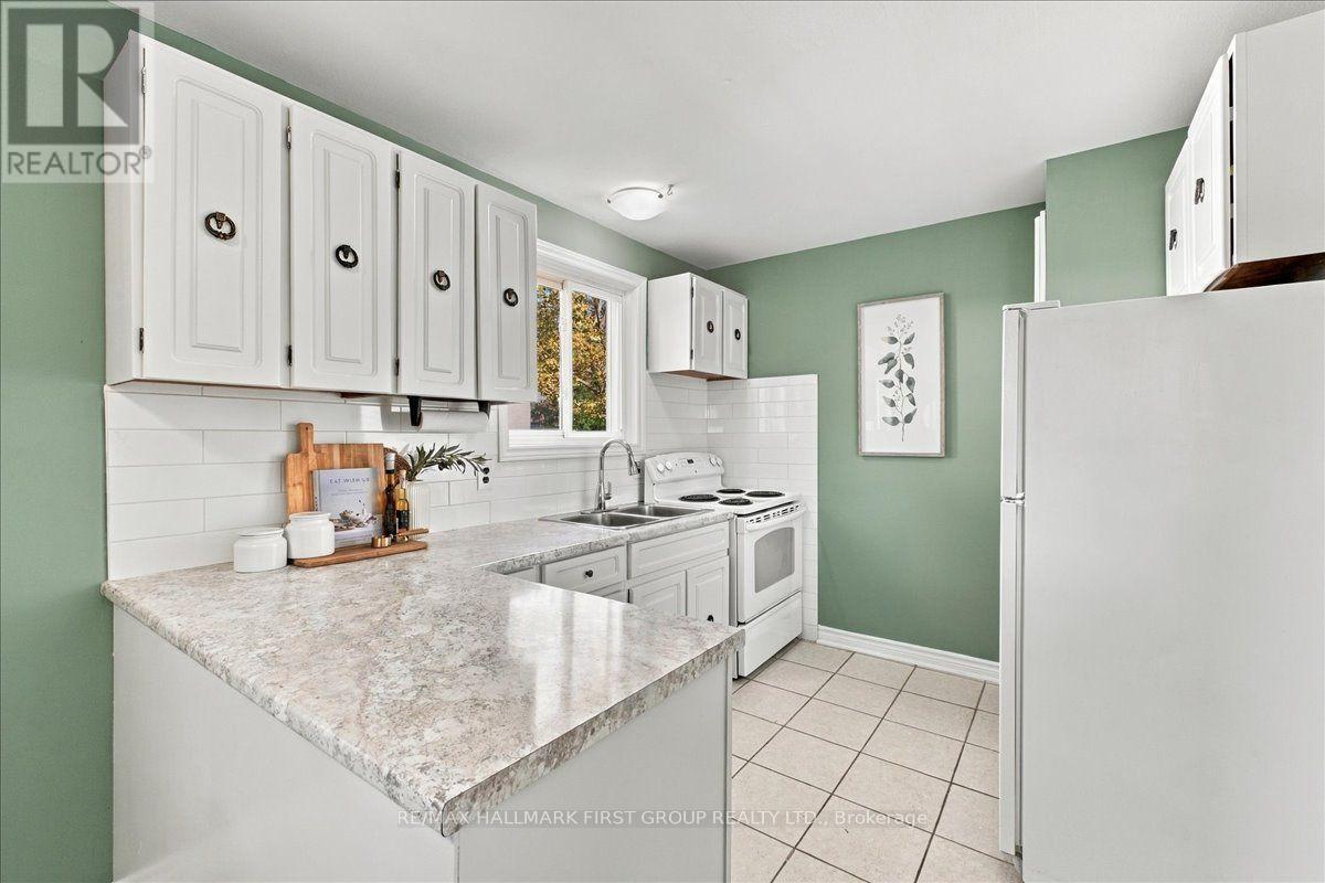 867 Chapleau Drive, Pickering, ON photo 10