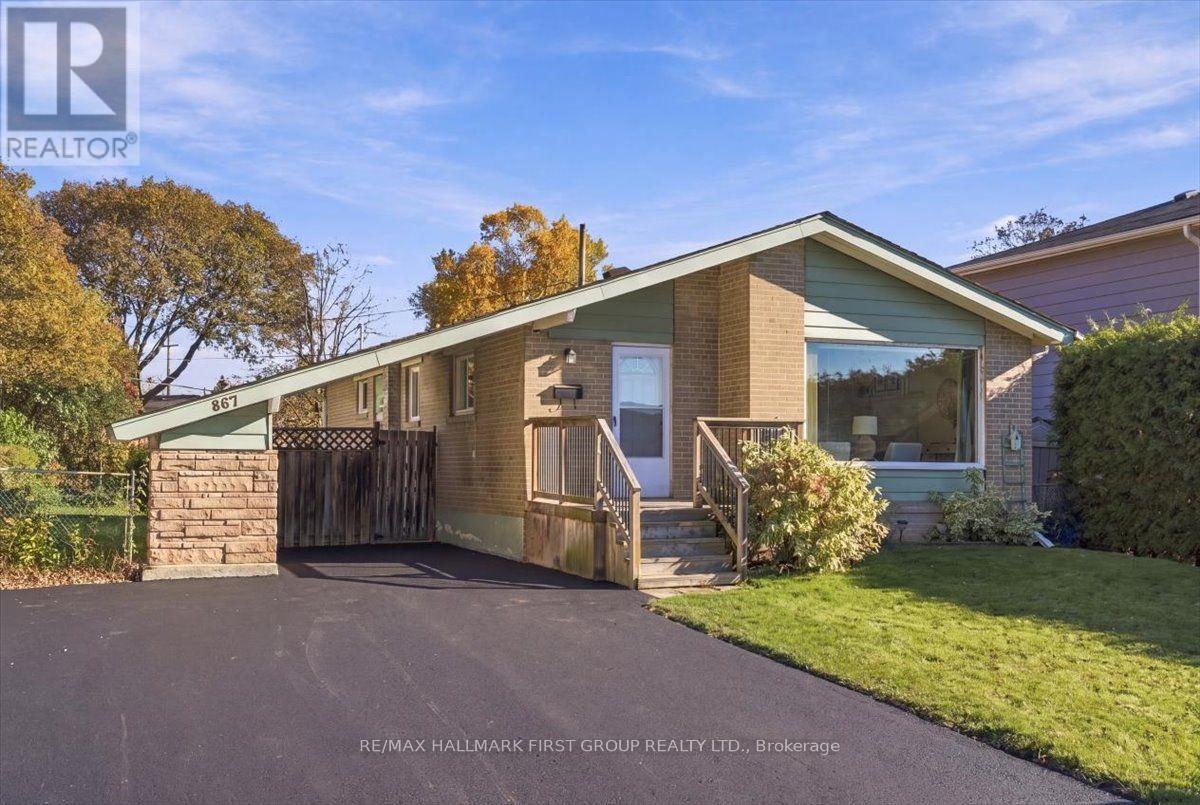 867 Chapleau Drive, Pickering, ON photo 2