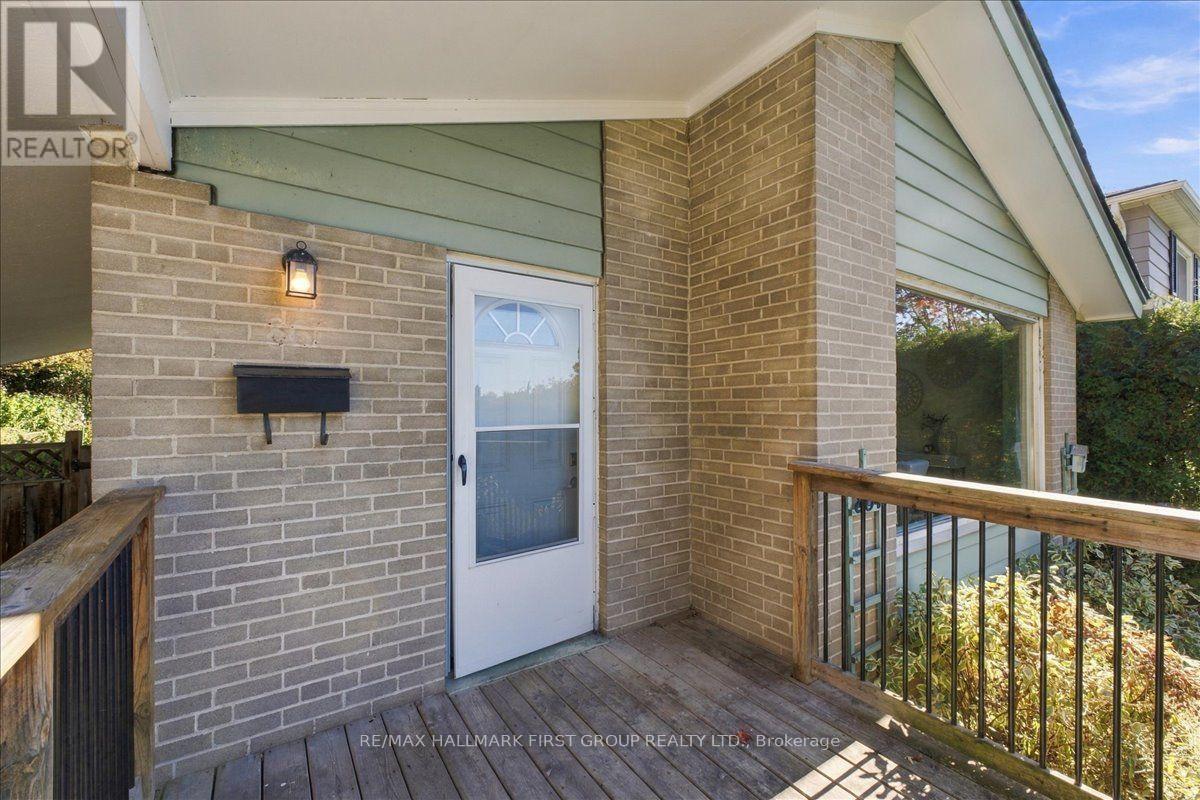 867 Chapleau Drive, Pickering, ON photo 3