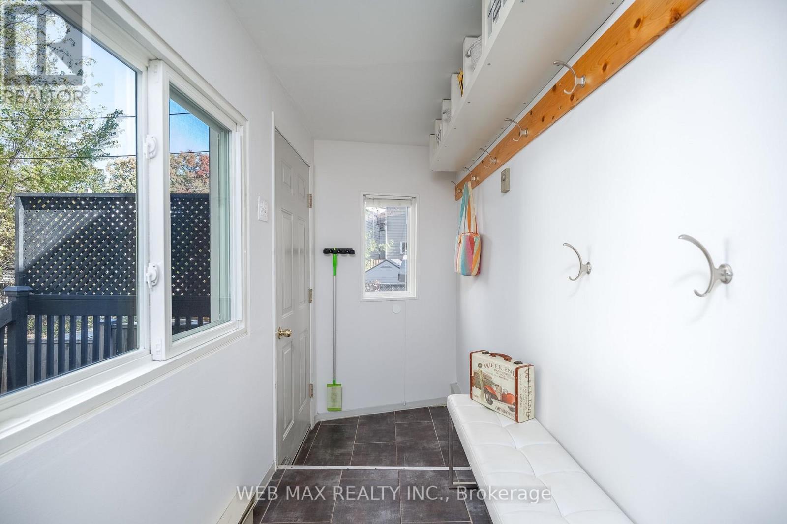 32 ALDERGROVE AVENUE - 13