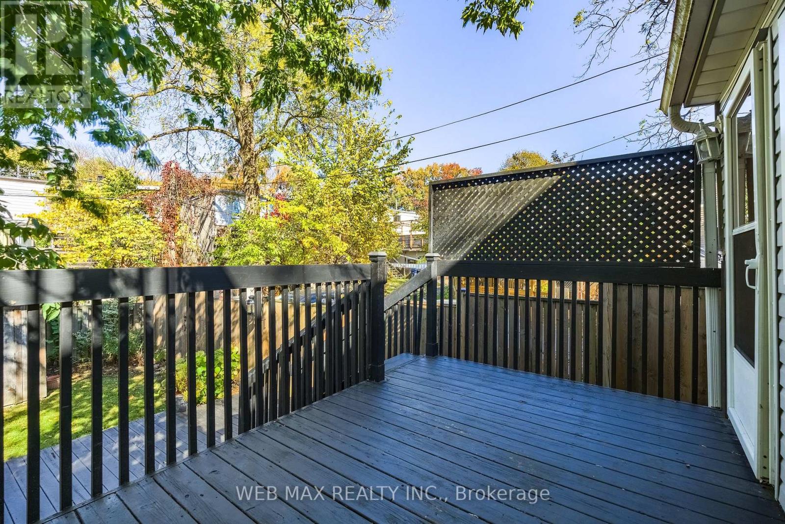 32 ALDERGROVE AVENUE - 25