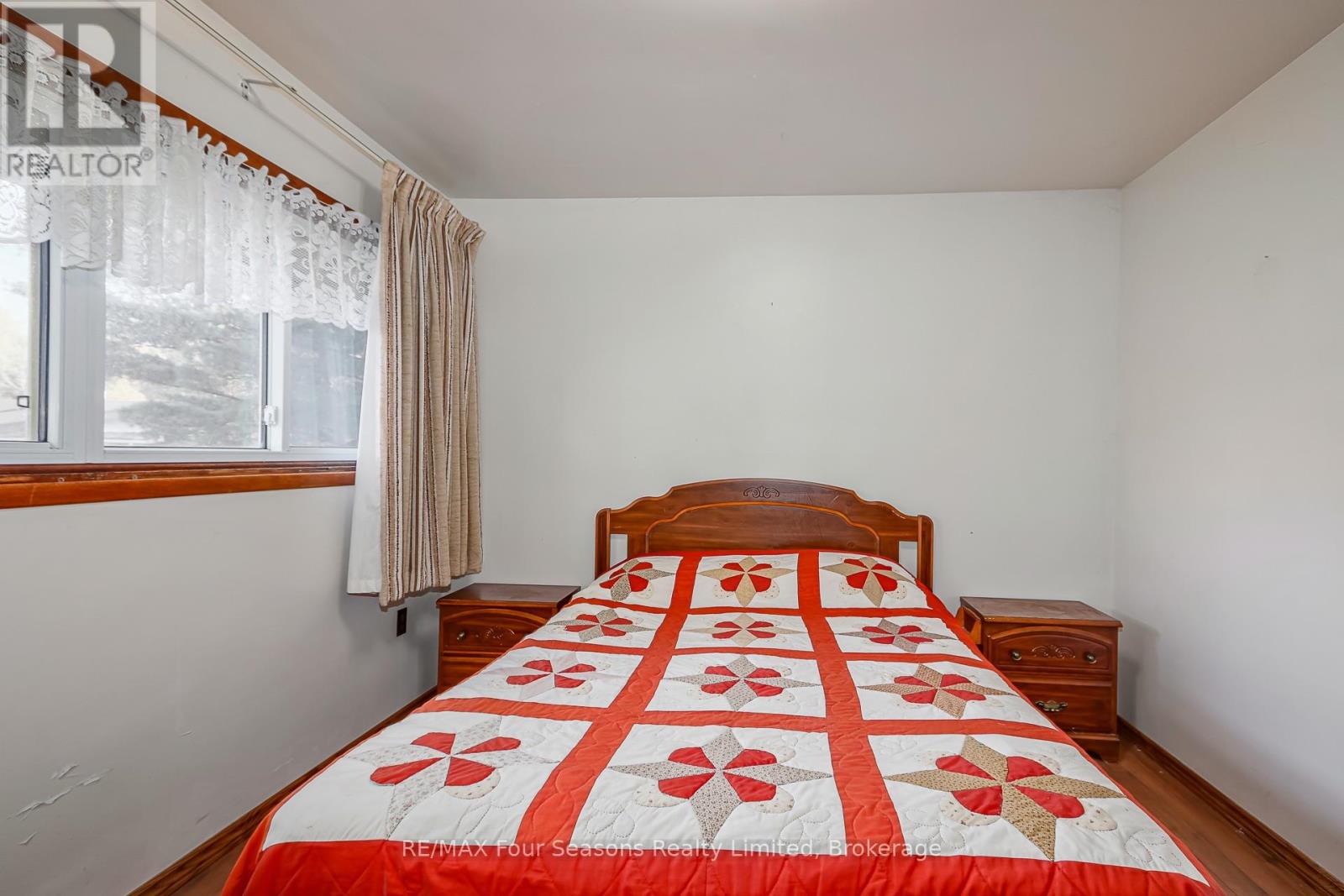 26 Locke Avenue, Clearview photo 17