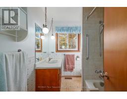 26 Locke Avenue, Clearview, ON L0M1S0 Photo 19