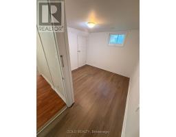 61 Longford Drive, Newmarket, ON L3Y2Y6 Photo 6