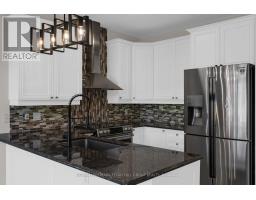Living room - 80 Monarchy Street, Barrie, ON L4M0E3 Photo 6